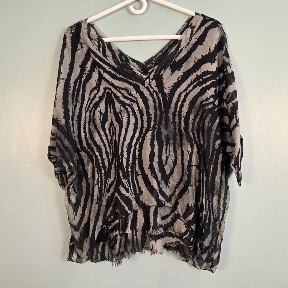 Gigi Moda Italy Silk Blend Zebra Print Layered V-Neck Top Black Grey Oversized L